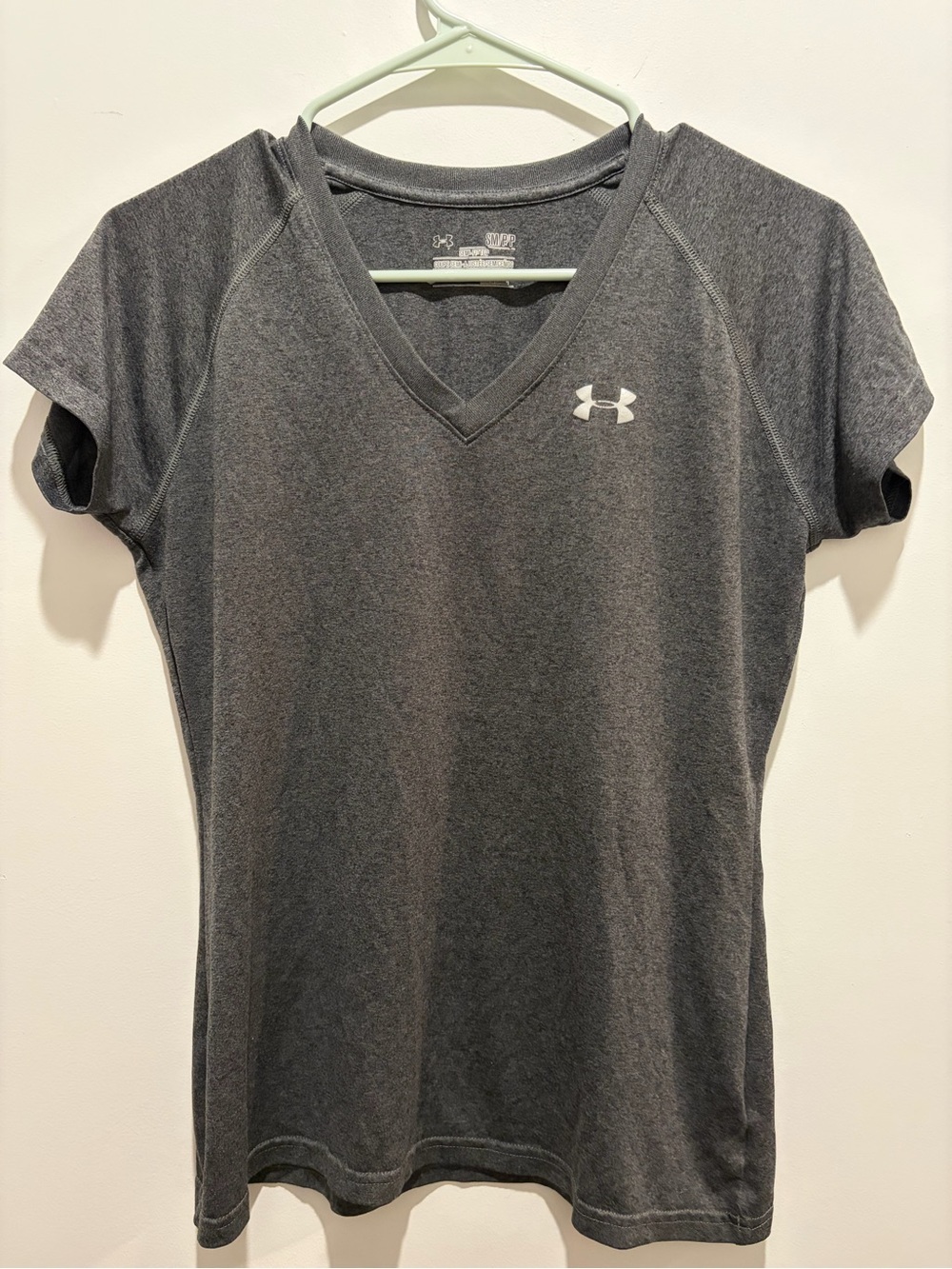 Under Armour Women's V-Neck Short Sleeve Shirt
